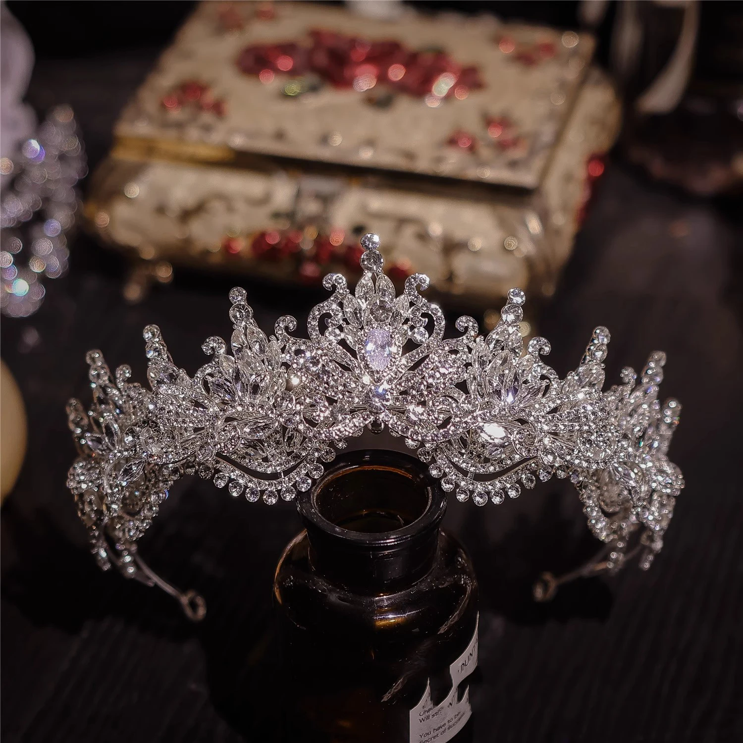 Luxury Bridal Hair Crown with 3D Flash Bow New Light Exquisite Design Sweet Age Reduction Adult Birthday Gift