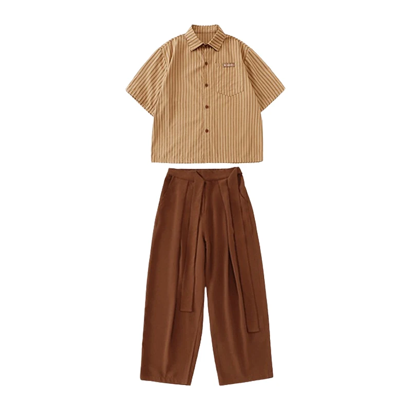 ชุดเสื้อผ้าฮิปฮอปเด็ก เสื้อเชิ้ตลายทางสีน้ำตาล กางเกงขายาวลำลองแบบมีสายรัดสำหรับเด็กผู้หญิง ชุดเต้นแจ๊ส เสื้อผ้าเด็กผู้ชายสไตล์เคป๊อป