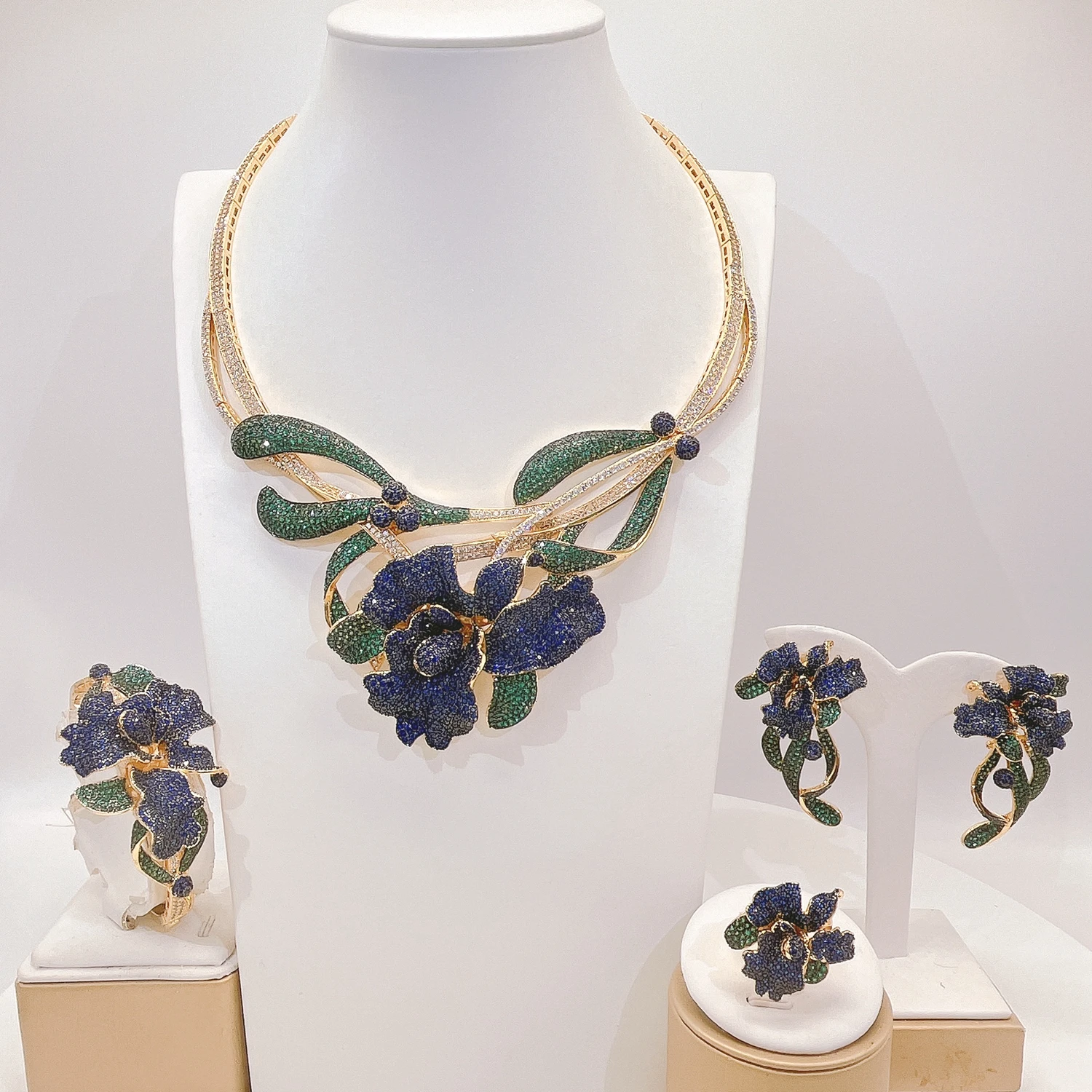 

Fashion Exquisite Jewelry Set Green Flower Personality Jewelry Set Women's Wedding Cubic Zirconia Bridal Gift