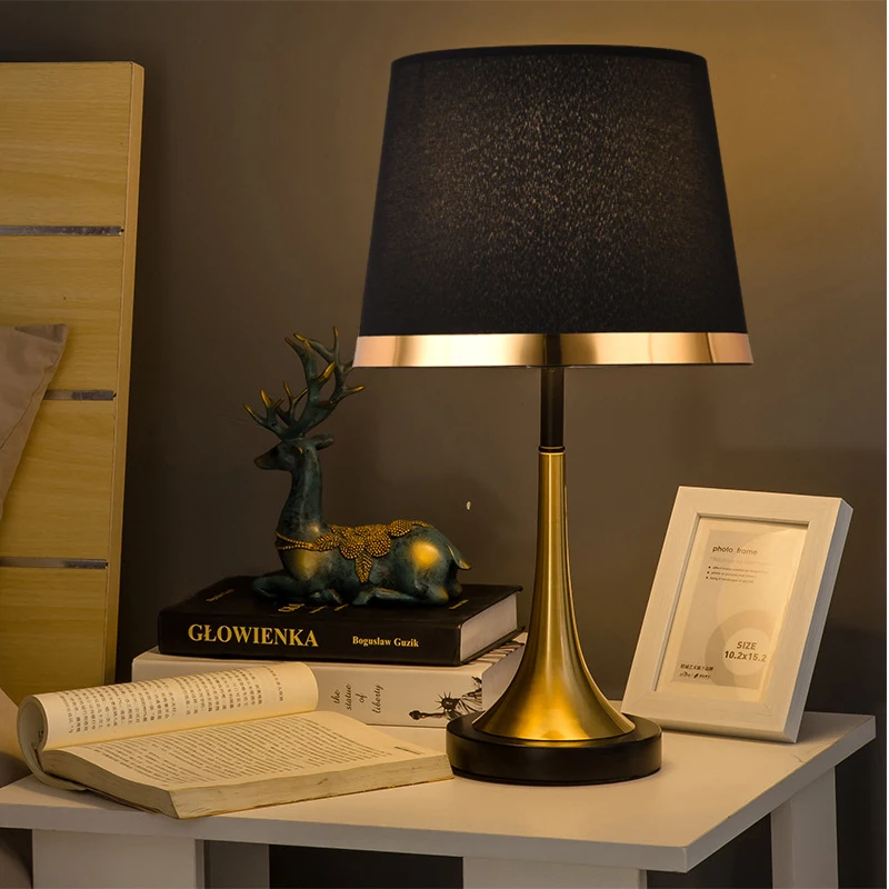 

EU Retro Table Lamp Romantic Warm Nordic Ins Switching Night Light Bedroom Bedside Hotel Table Lamps Fabric Decorate Desk Light