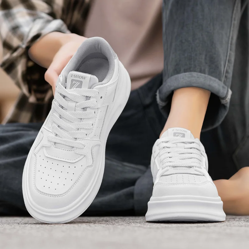 Nouvelles baskets blanches d'automne 2025 pour hommes et chaussures montantes épaisses décontractées – légères, augmentant la hauteur et confortables