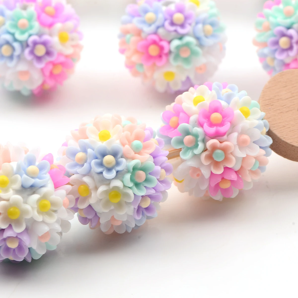 4pcs Beautiful Flower Balls Round Beads for Jewelry Making DIY Bracelet Phone Pen Bag Chain Beaded Decors Accessories