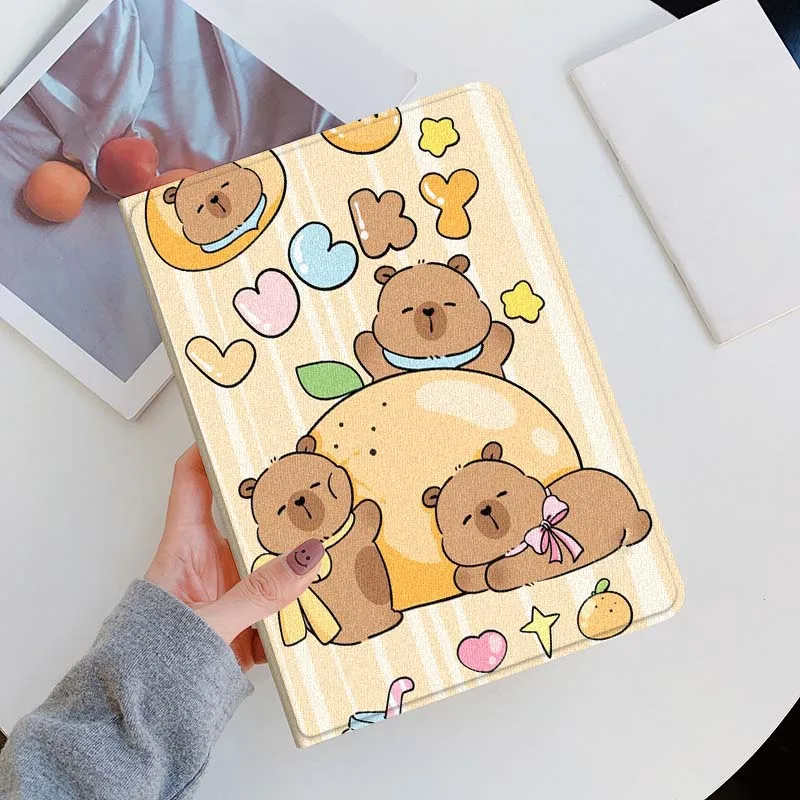 Cartoon Capybara Heart For iPad Pro Mini Air 1 2 3 4 5 6 7 10 11 th 8 9 gen 11 M4 M5 Foldable Tablet Case Cover
