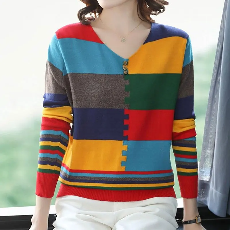 Casual V-Neck Contrasting Colors Striped Sweaters Autumn Winter New Fashion Button Long Sleeve Knitted Jumpers Women\'s Clothing