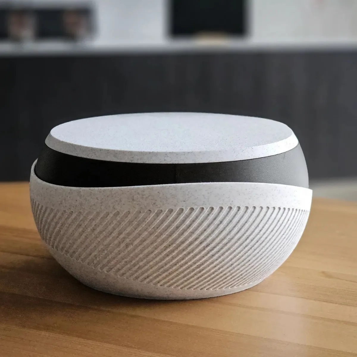 New double-layer dried fruit bowl with shell container essential for living room