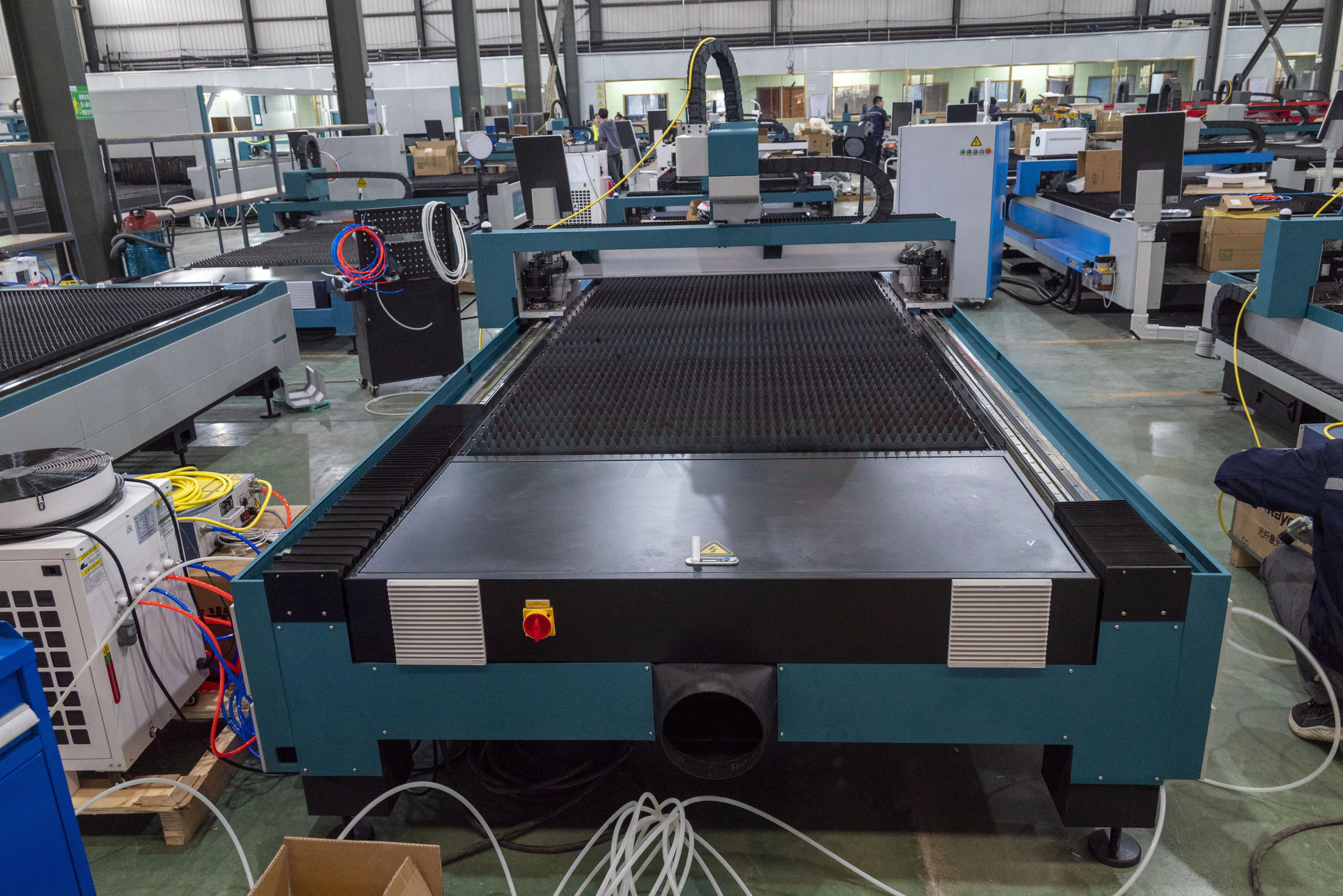 Lxshow China Low Price Cnc 3kw Fiber Laser Cutting Machines For Steel Metal High-Speed 1000 Watt 1500 Watt 2000 Watt