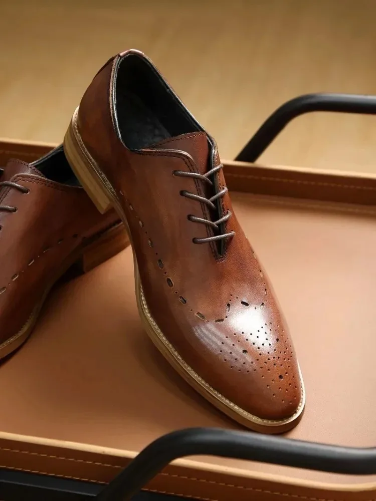 Gentleman Handmade Shoes Men's Dress British Genuine Leather Pointed Toe Business Casual Leather Shoes Male Vintage Oxfords