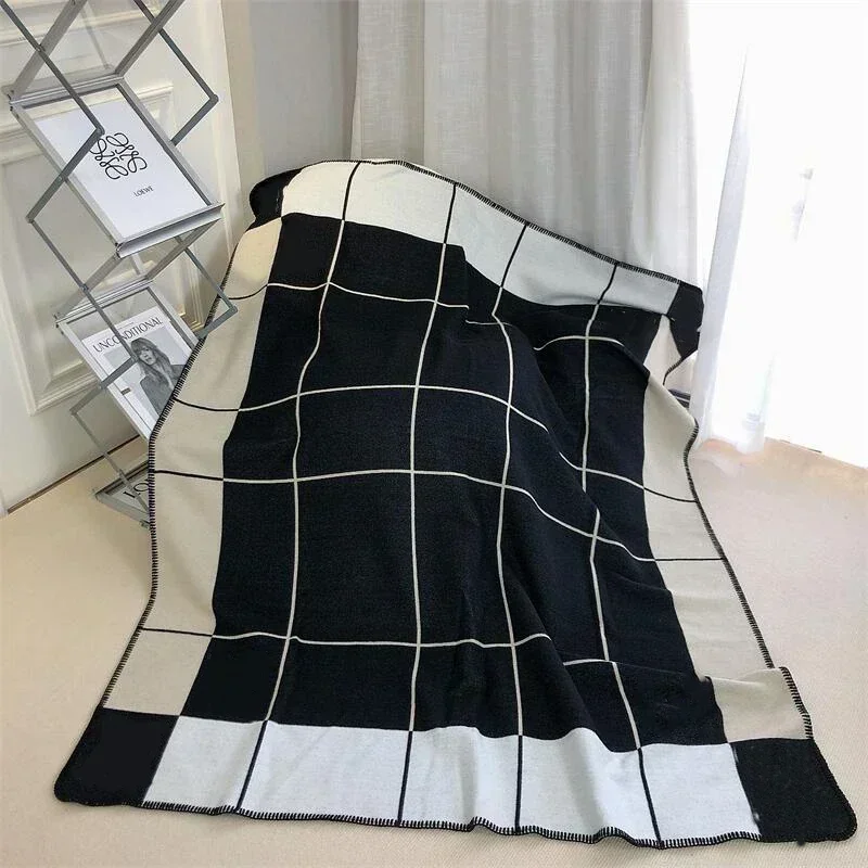 Plaid Blanket Designer Brand Cashmere Blanket for Beds Sofa Fleece Knitted Wool Blanket Home Office Nap Throw Portable Scarf