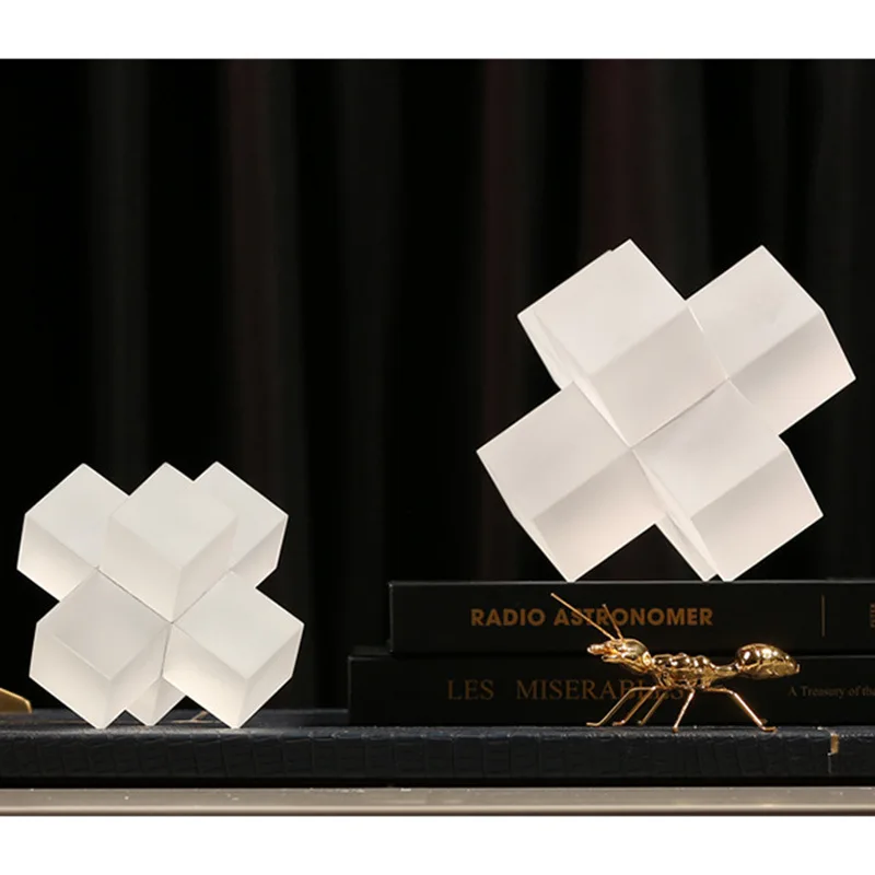 Glass Handicrafts Geometric Cross Creative Crystal Sculpture Frosted Square Three-dimensional Statue Home Decoration Accessories