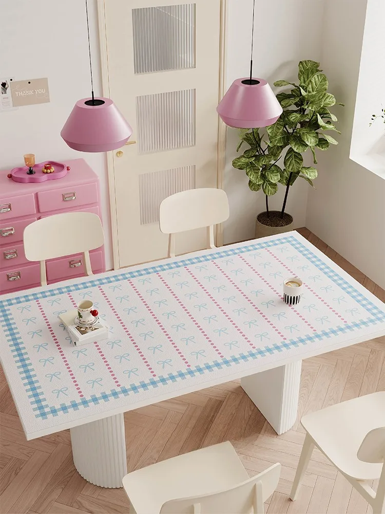 Cute Pattern Dining Table Mats Anti-Scratch Waterproof Desk Mat Waterproof Desktop Protective Mats Easy Care PVC Table Mat IG