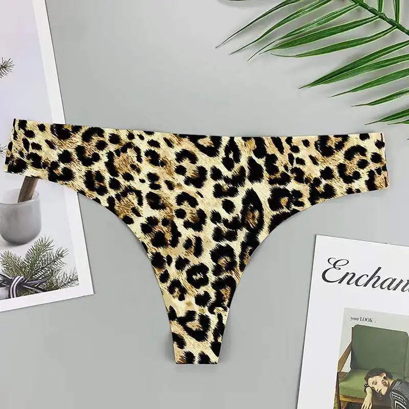 Perizoma con stampa leopardata per biancheria intima femminile di grandi dimensioni a vita bassa senza cuciture in seta di ghiaccio sexy da donna