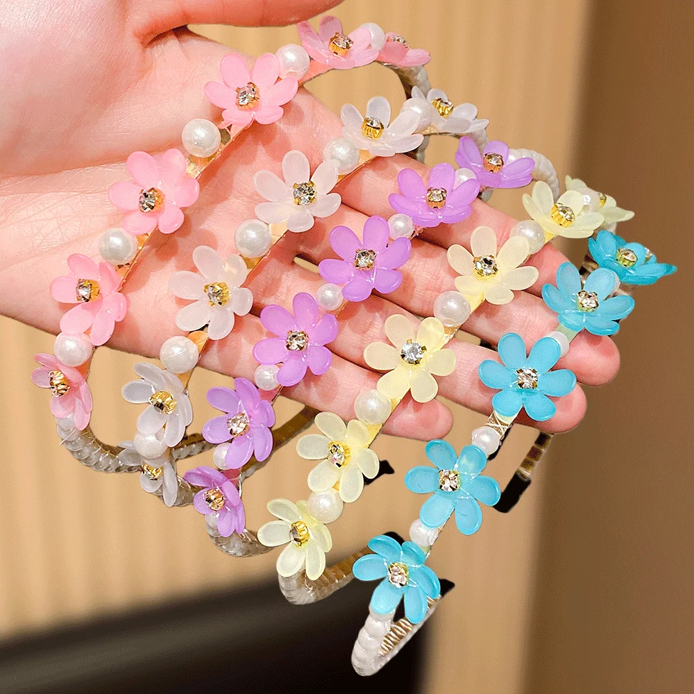 

"1/3/5-pack floral headbands: rich colors, 3D flowers, gentle & versatile. Great for daily/dates/outings—ideal friend gifts."