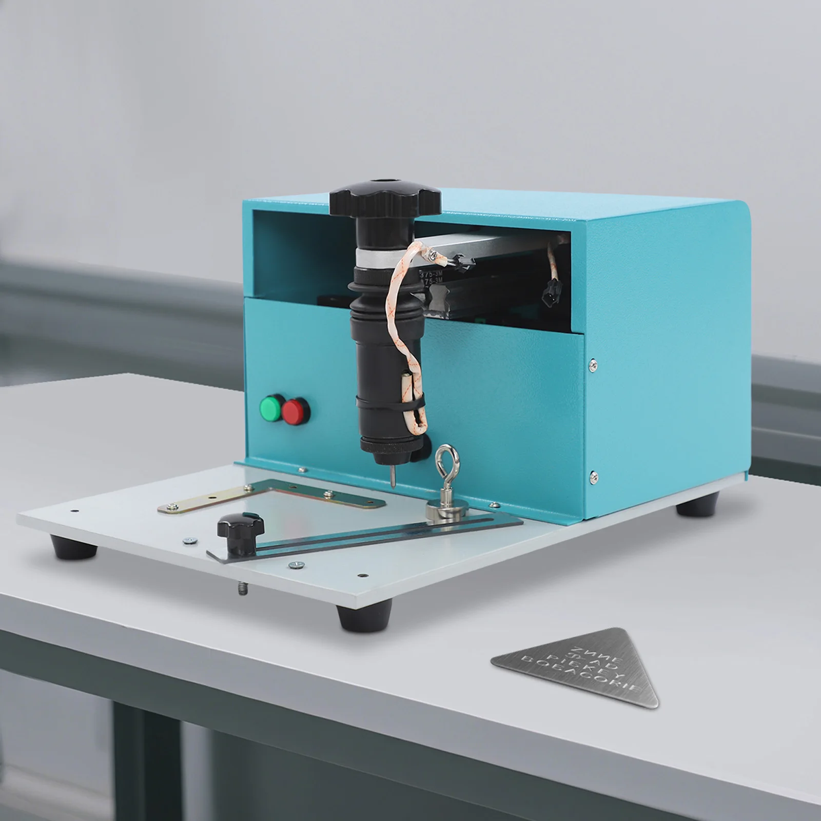 آلة وسم سطح المكتب الكهربائية 110 فولت آلة وضع علامات على اللوحة الصناعية حفارة عالية الدقة للمعادن والبلاستيك #4