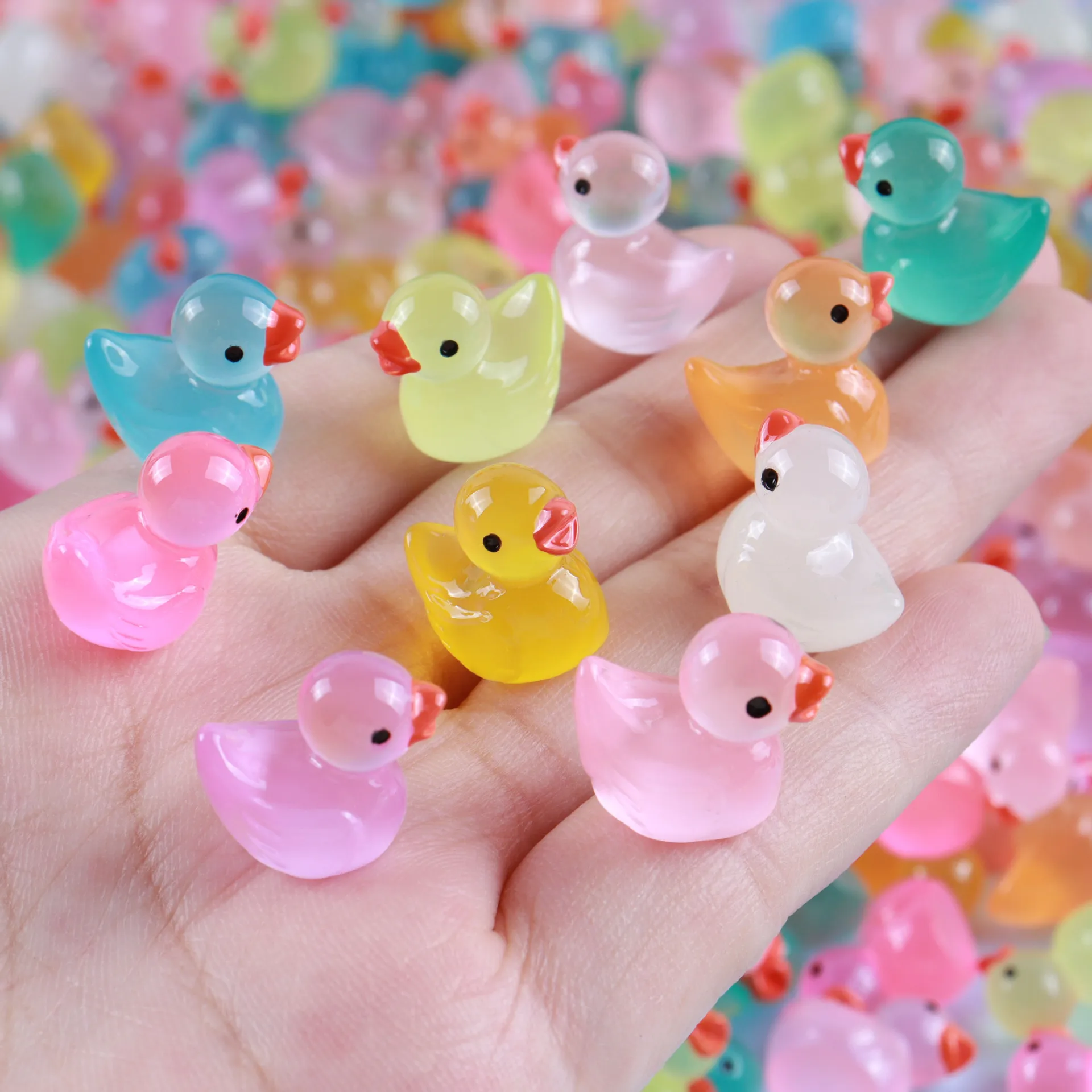 50 ชิ้น/ล็อต Luminous สีเหลืองมินิเป็ดน่ารักสร้างสรรค์ Handmade เครื่องประดับรถของเล่นตกแต่งบ้าน Glow in The Dark ขนาดเล็กของขวัญ