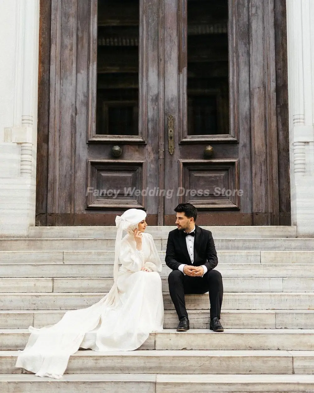 Vestido de novia musulmán Vintage de lujo con cuello alto, vestido de novia de manga larga de Dubái y Arabia, vestidos de novia de satén suave personalizados