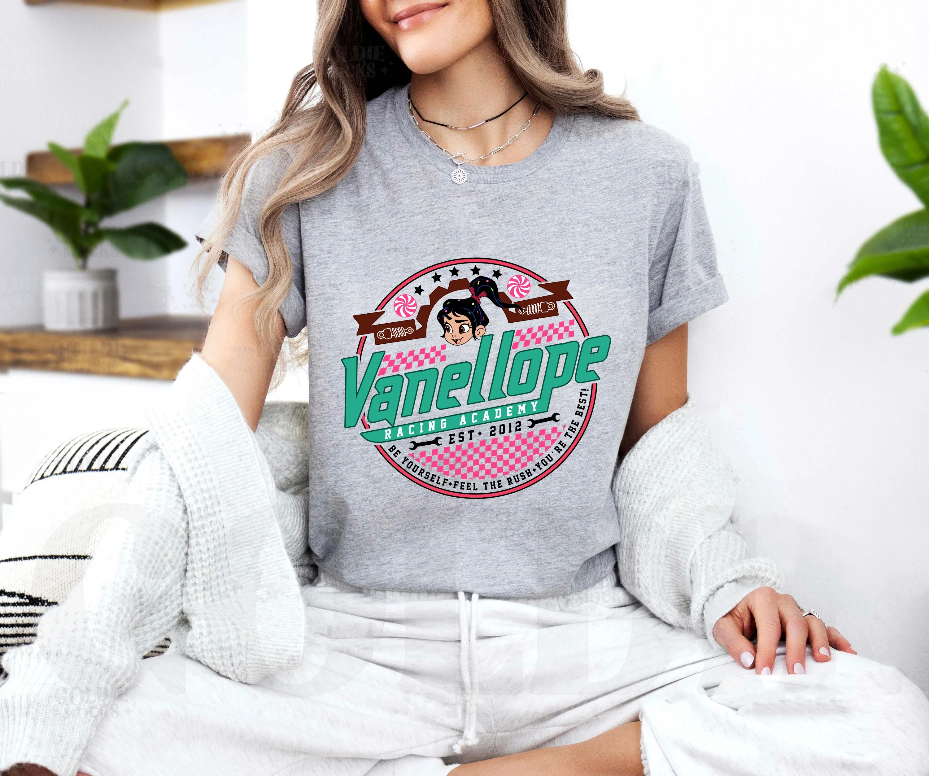 قميص ريترو ديزني فانيلوب ريسينغ أكاديمية 2012، تي شيرت Wreck-It Ralph Vanellope، Run Girl، قميص عائلة ديزني لاند #5