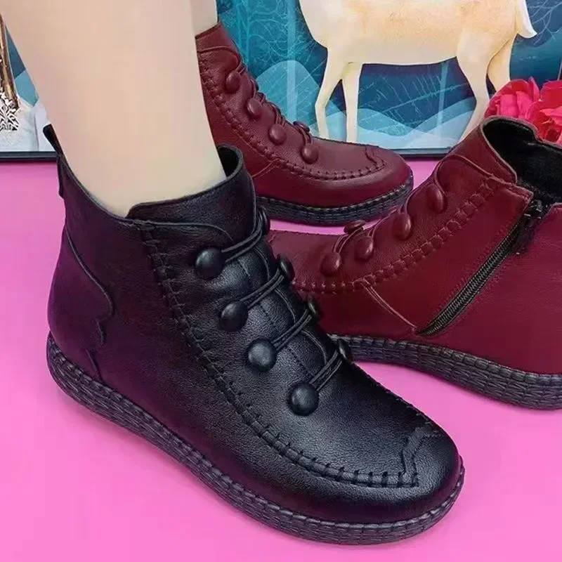 Botas de nieve cortas antideslizantes gruesas para mujer, zapatos cálidos de algodón para madre, botines de fondo suave, Invierno