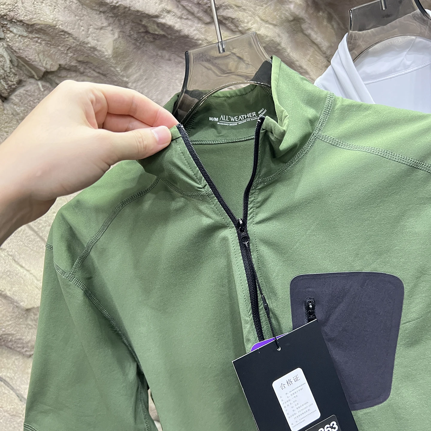 アウトドア メンズ オルト スヴェ Tシャツ カジュアル ジップ付き 伸縮性 ポリエステル クイックドライ 夏 ファッショナブル ベーシック ラウンドネック トップス