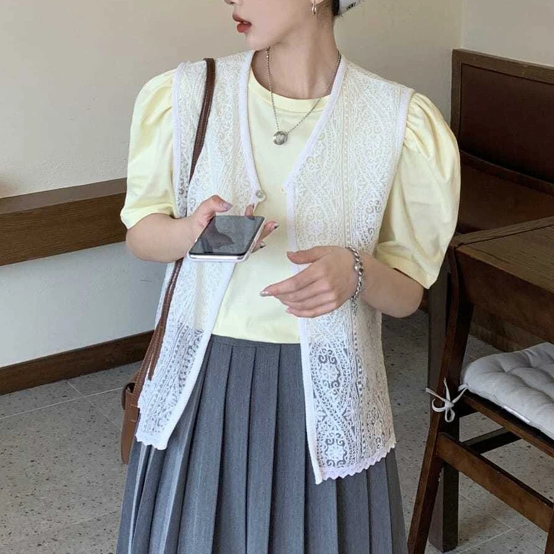 

Весна-лето вязаный крючком кружевной жилет женский корейский стиль милый бежевый белый куртка без рукавов топы праздничный пляжный кардиган в стиле бохо