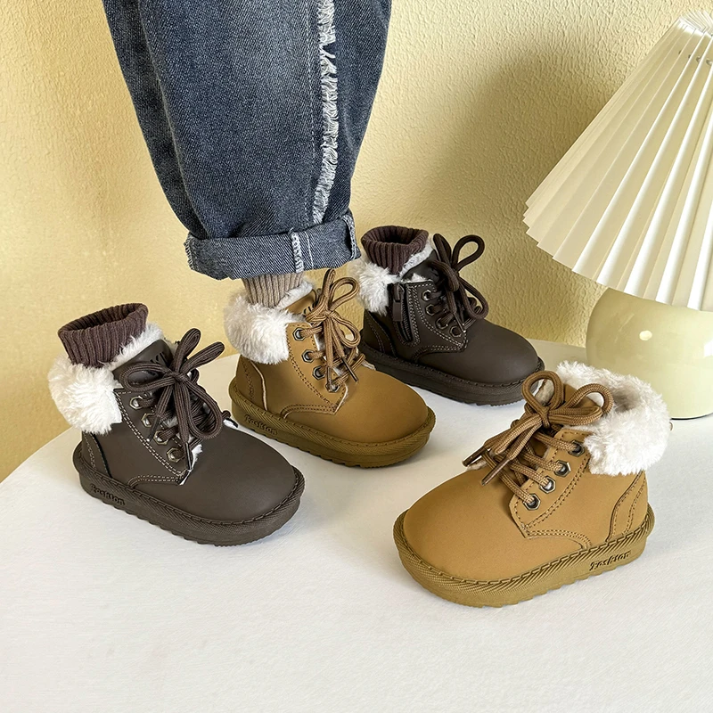 

Кожаные ботинки для мальчиков и девочек, новинка 2023 года, зимние детские плюшевые ботильоны, нескользящая дышащая обувь в стиле ретро для малышей, уличная игровая обувь