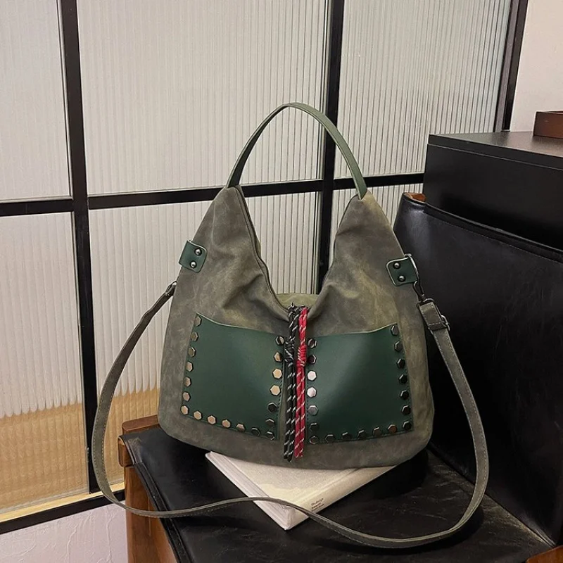 

Unique Minimalist Vintage Crossbody Handbag With Fashionable Letter Logo Design High-End For Paris Show