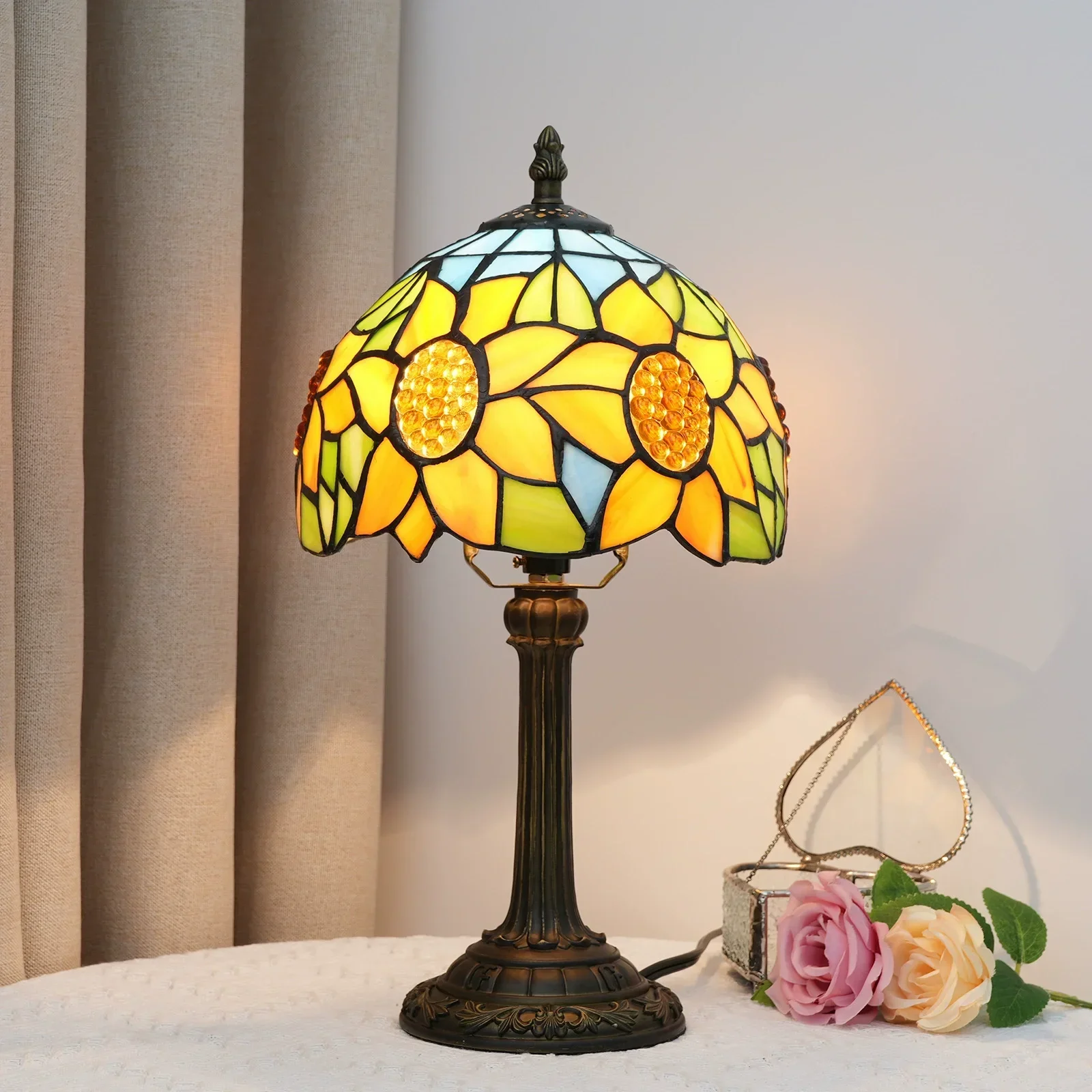 8inch Tiffany Desk Lamp Vintage Sunflower Tiffany Style Table Lamp Crafted Glass Night Decorative Light for Bedroom Dining Room