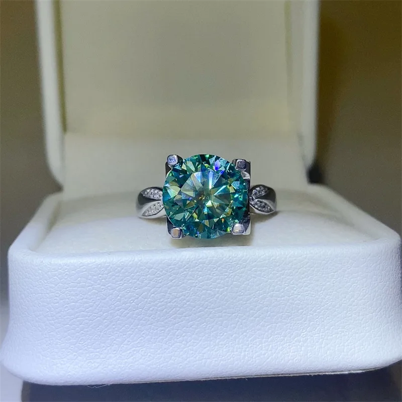 925 sterling silver inlaid 5-carat green moissanite women's ring, colorful moissanite fashionable diamond ring, dazzling, wedding, anniversary, Valentine's Day gift - affordable luxury jewelry suitable for daily and special occasions