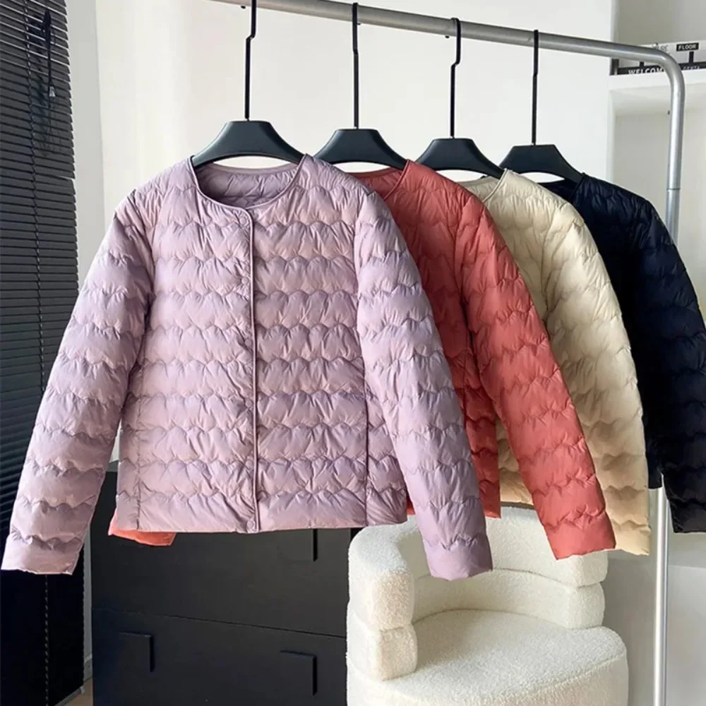 

CXFS 2025 Новая осенне-зимняя куртка на белом утином пуху с подкладкой, женская сверхлегкая тонкая портативная пуховая куртка, сохраняющая тепло, короткое пуховое пальто для женщин