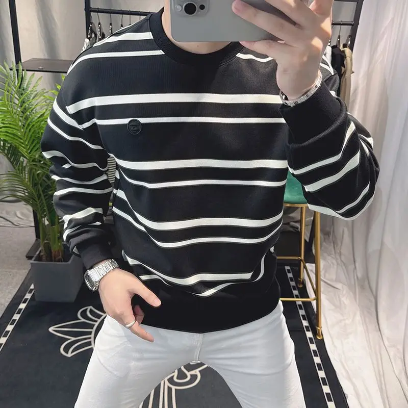 

New Color Blocking Striped Long Sleeved T-shirt Men's Round Neck Pullover Men's Base Sweatshirt