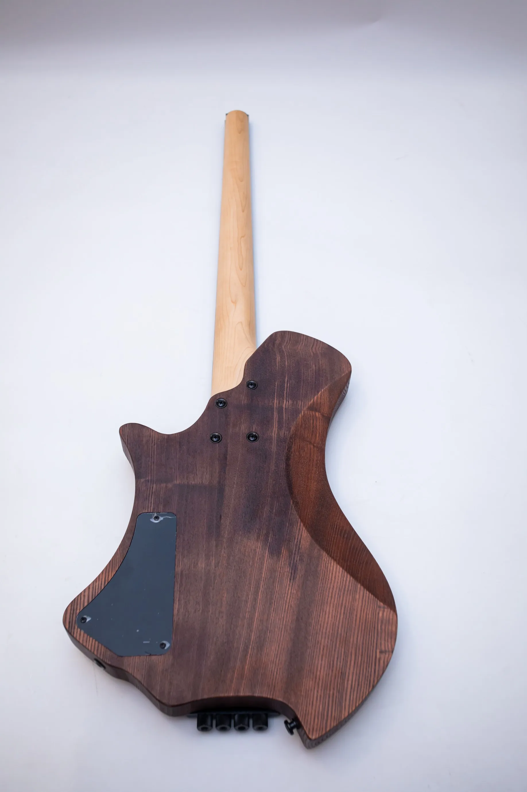 Factory directly sold, customizable, 4 string headless bass, elm organ, rosewood fingerboard, in stock!