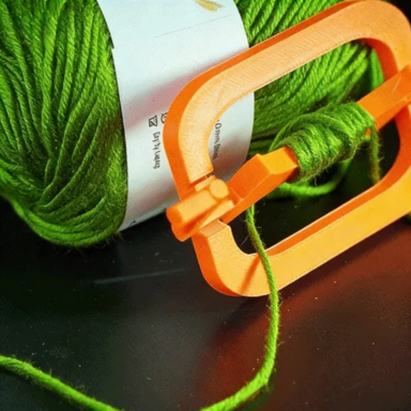 Lightweight 80mm Yarn Bobbin Twister Portable Thread Winder Practical Organizer for Crochet Knitting DIY Lover，Doll Scarf Making