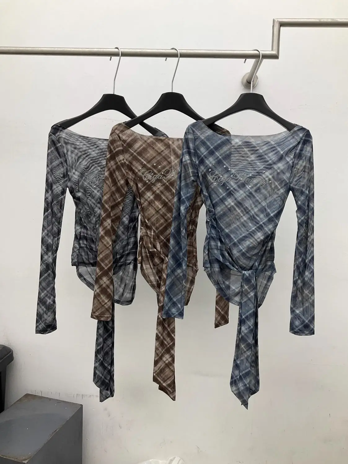 

Gagarich Micro-transparent Thin Yarn Shirt Women Spring 2025 New American Style Hot Girl Outdoor Sunscreen T-shirt Tide