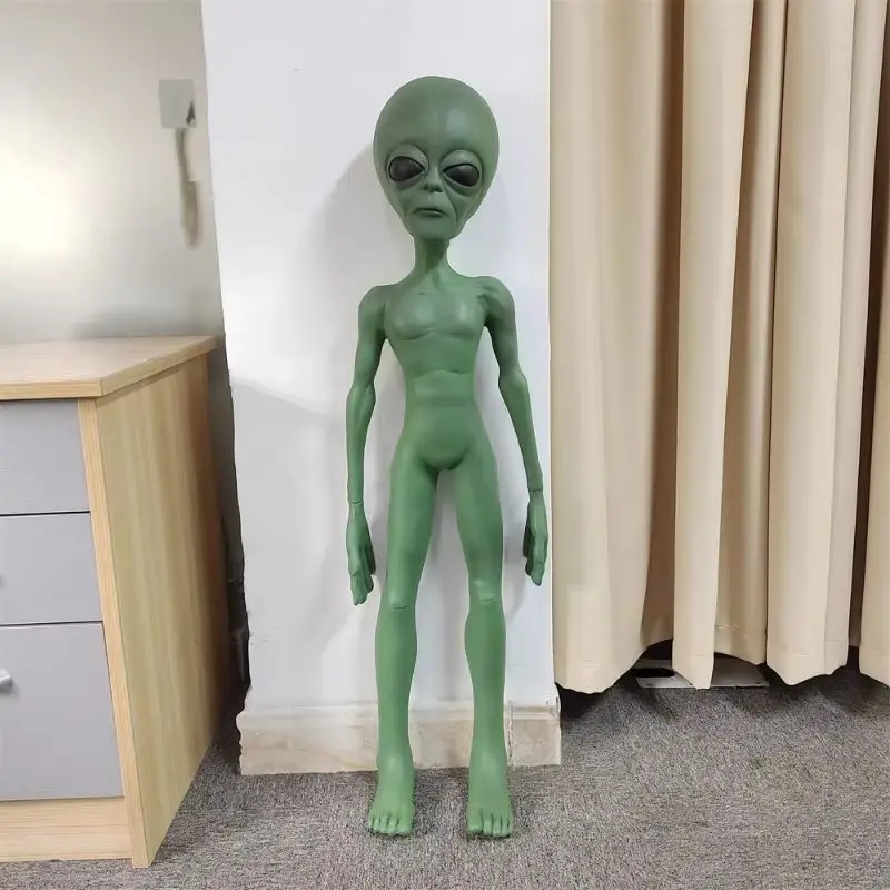 Life-Size Alien Model for Movie Props and Home Decor
