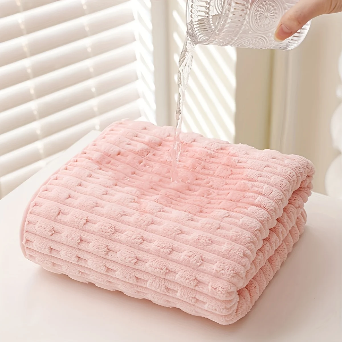 1pc Bath Towel 70x140cm, Coral Velvet Super Soft Wrap Towel, Highly Absorbent Quick-Dry for Bathroom Spa