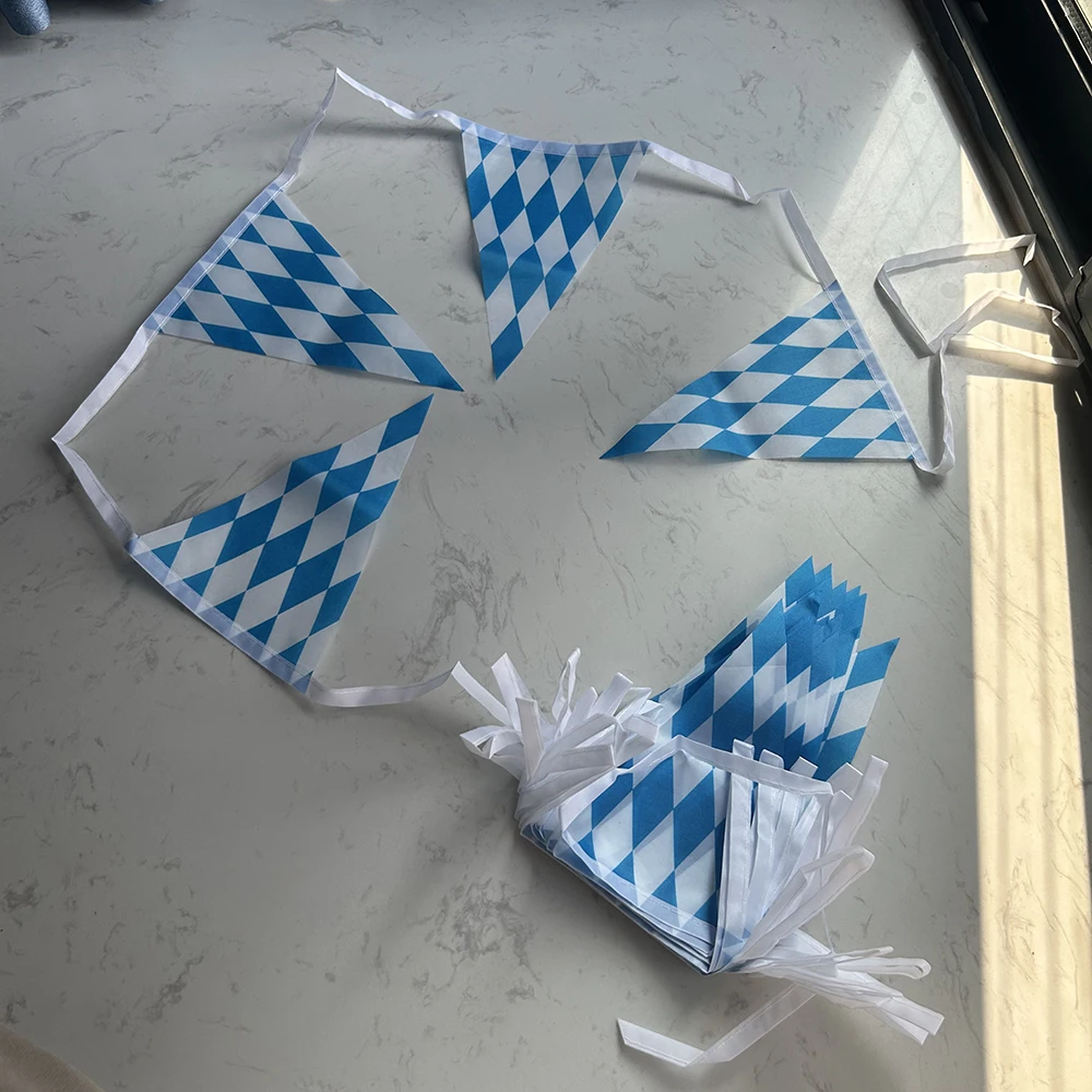 Oktoberfest-Wimpelkette, bayerisches Banner, 14 x 21 cm, 30 Stück, bayerische Karoflagge, Willkommensbanner für deutsche Themenpartys, Girlandendekoration – Detail 1