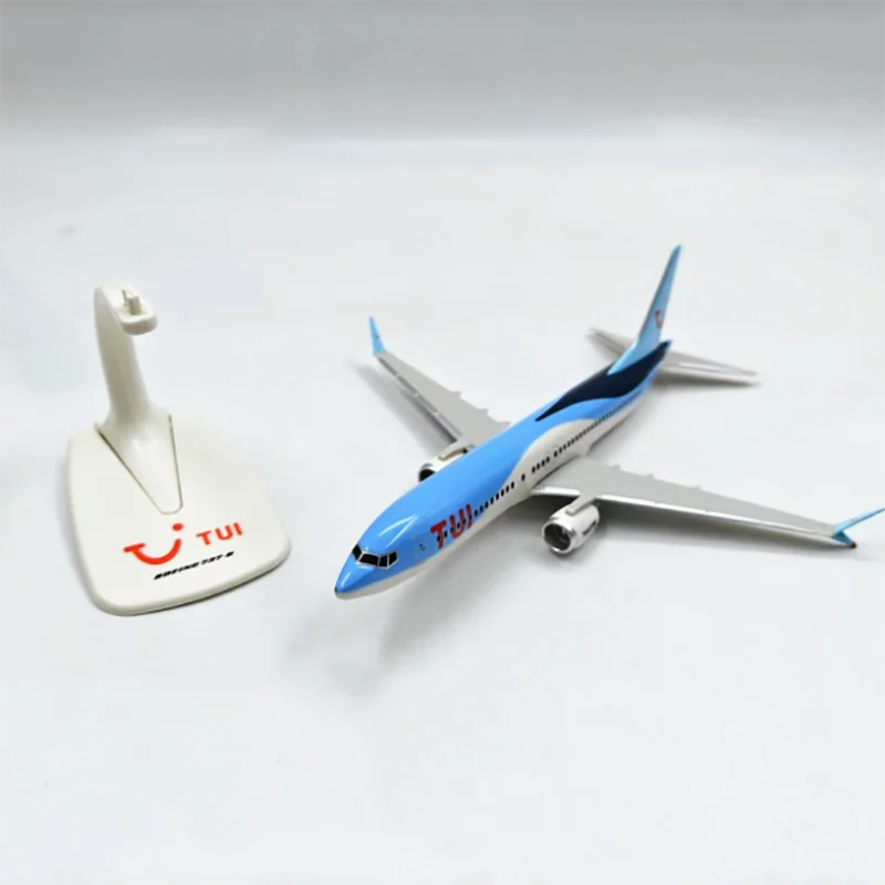 مقياس 1:200 توي B737-8 نموذج طائرة محاكاة طائرة الركاب البلاستيك نموذج طائرة مجموعة تذكارية