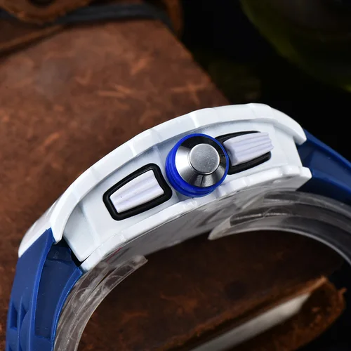 Imagen 2 del producto Reloj casual, moderno y de moda, reloj de cuarzo para hombre con diamante gitano.