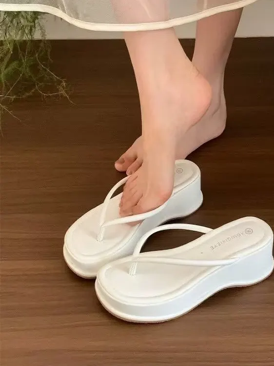 

Новинка 2023 года, женские босоножки на каблуке, летние модные пляжные шлепанцы без шнуровки из искусственного материала, удобная удобная резиновая подошва на высоком каблуке