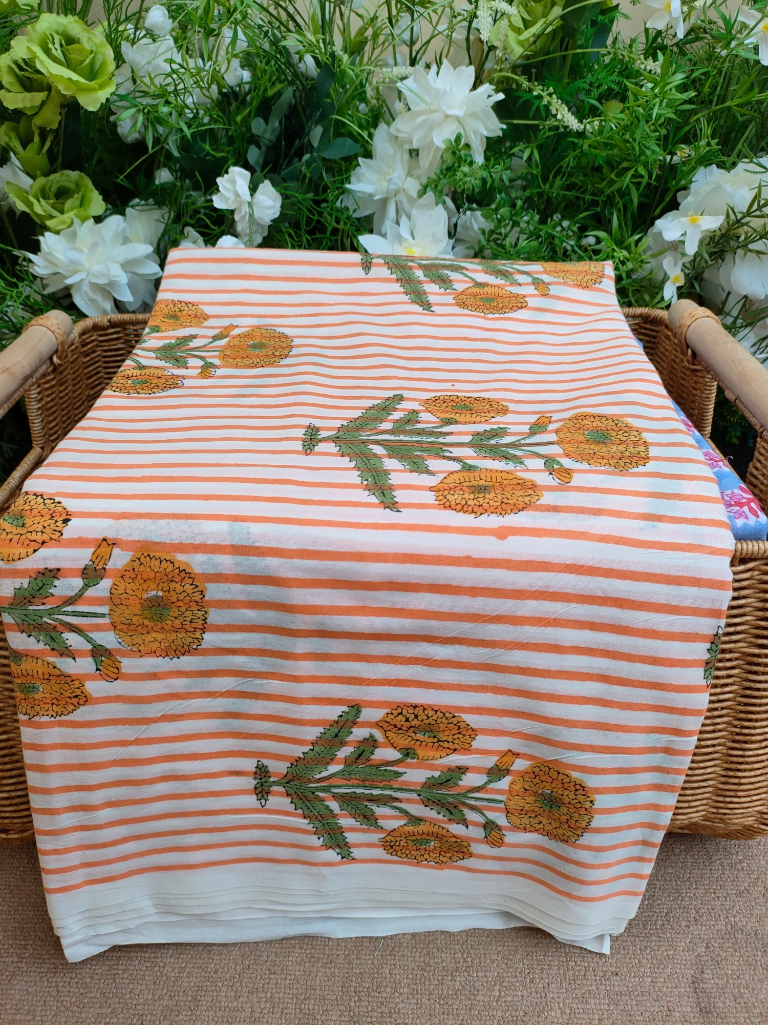 

Индийская хлопковая ткань с ручной блочной печатью, 100% хлопок, легкий цветочный принт, ткань для домашнего декора своими руками.