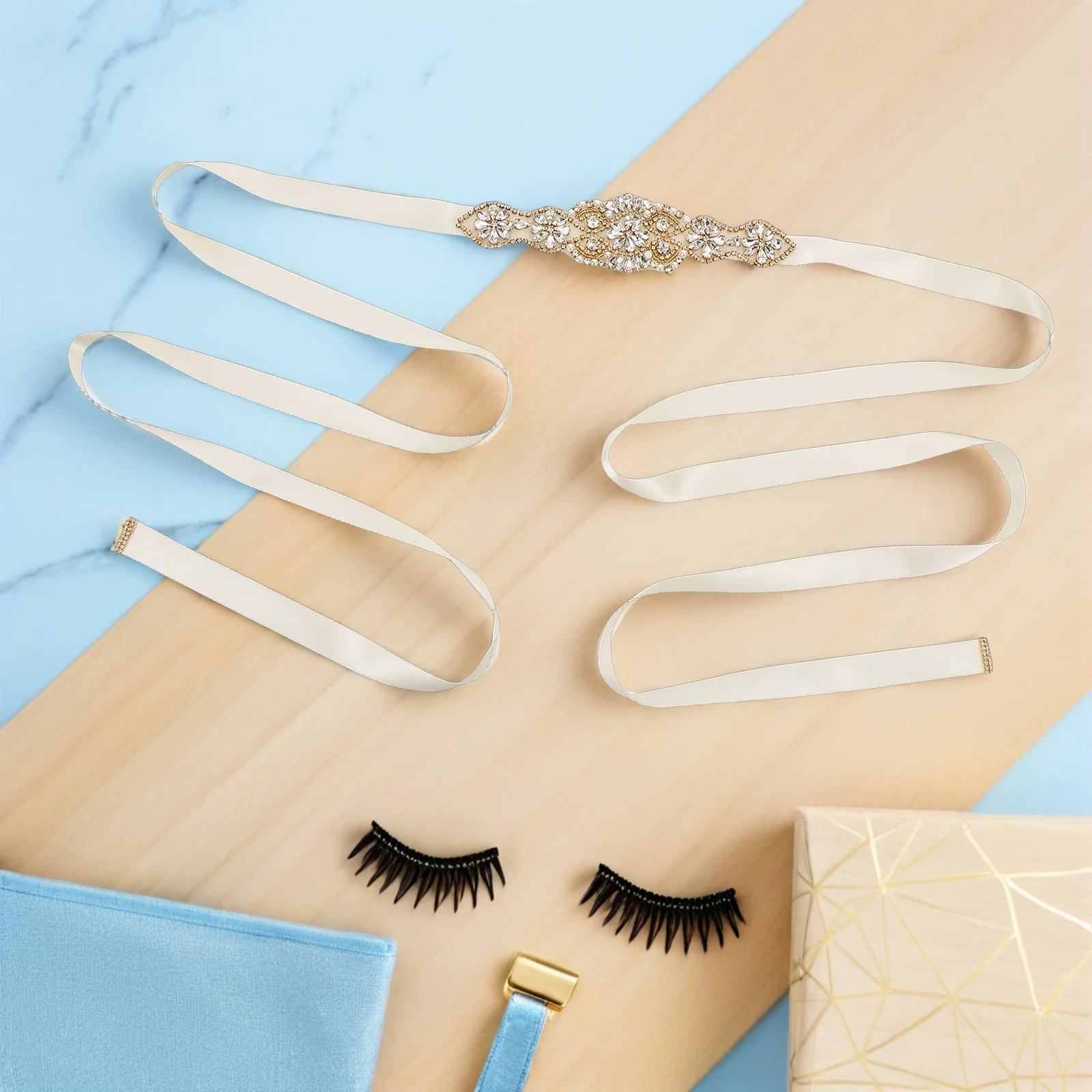 

Sparkling Rhinestone Bridal Wedding Sash with Pearls Floral Design Elegant Waist Belt for Women Chain Dress Sash