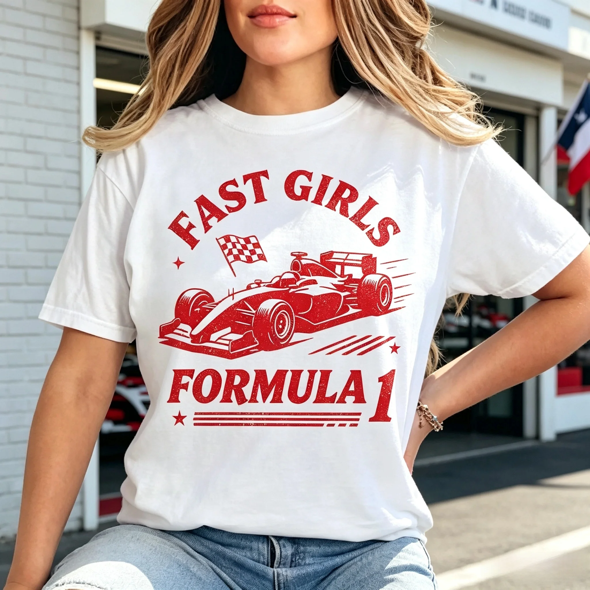 Women's Fast Girls Formula 1 Racing Car Graphic T‑Shirt, Vintage Distressed Checkered Flag Motorsport Art Print Casual Tops