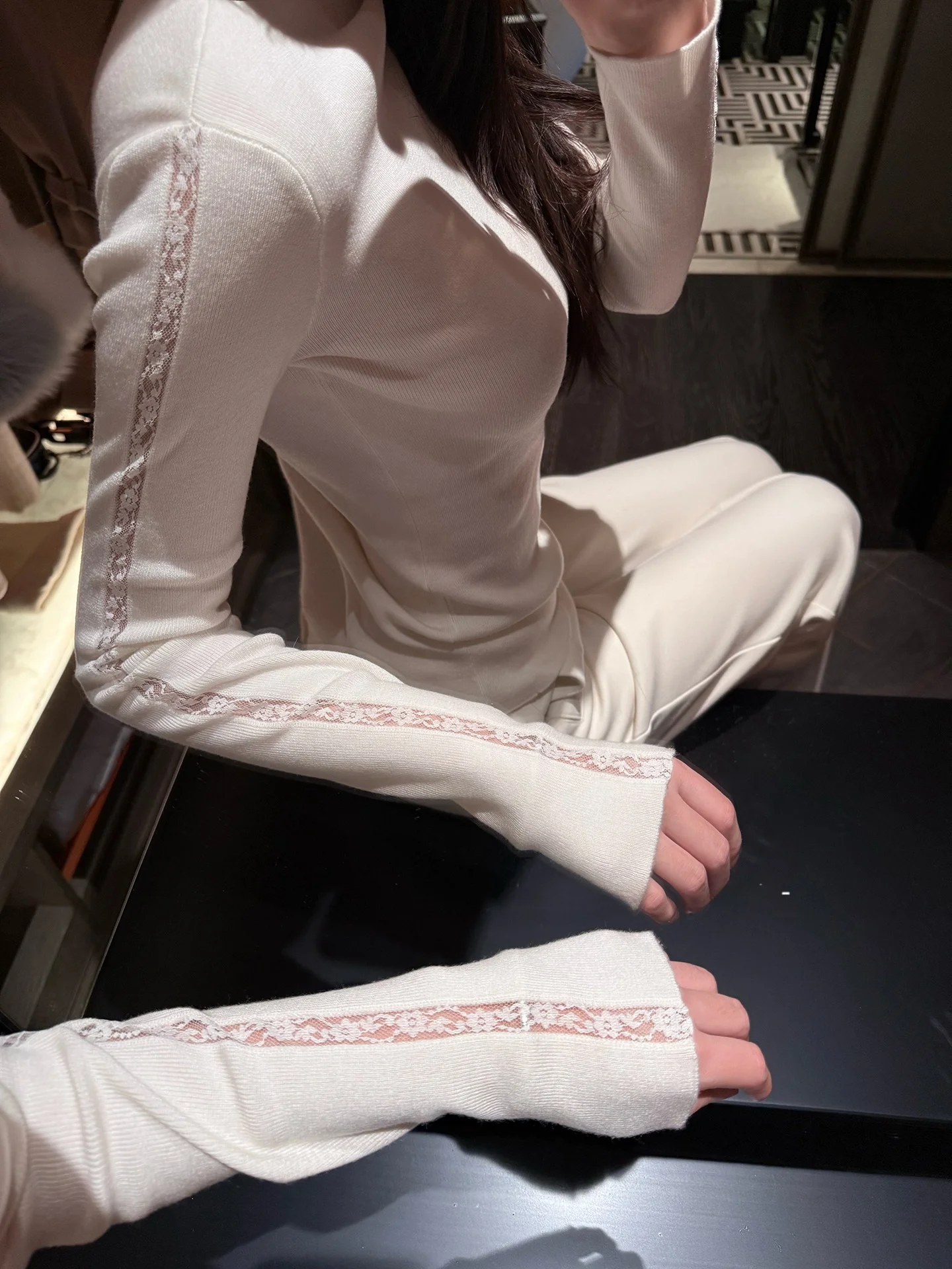 

Шерстяная вязаная кофта с высоким воротником для женщин, базовый топ с кружевной отделкой, облегающий крой, длинный рукав, смесь полиэфирных волокон