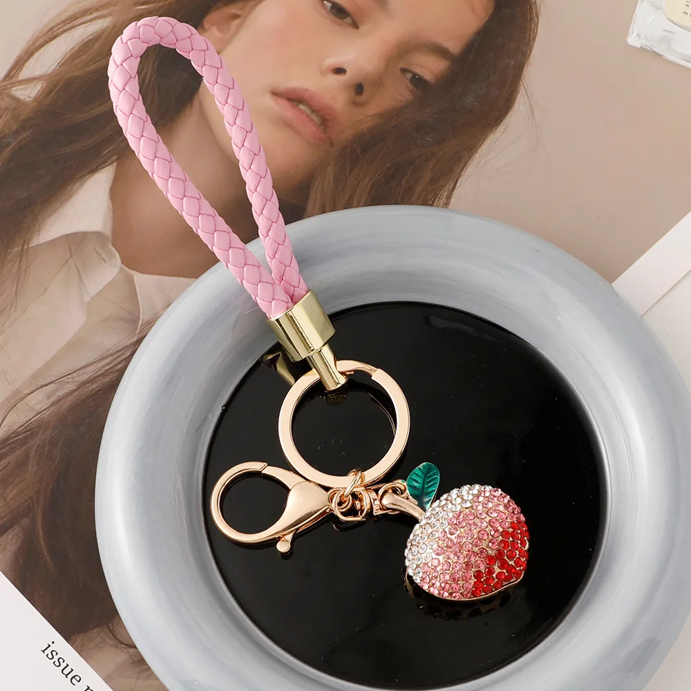 Metal Peach Keychain para mulheres, chaveiros, anel, bolsa de carro, pingente Charm, AirPods Acessórios