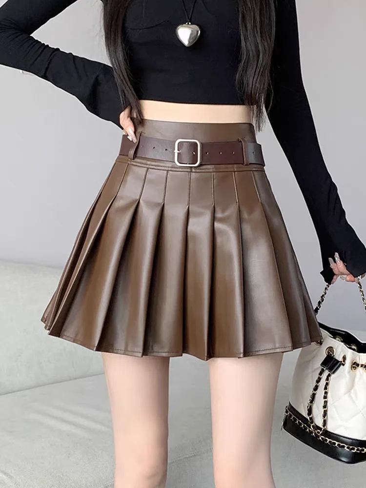 

Новая коричневая плиссированная юбка из искусственной кожи 2025: утягивающие мини-юбки трапециевидной формы с высокой талией для миниатюрных женщин — весна-осень