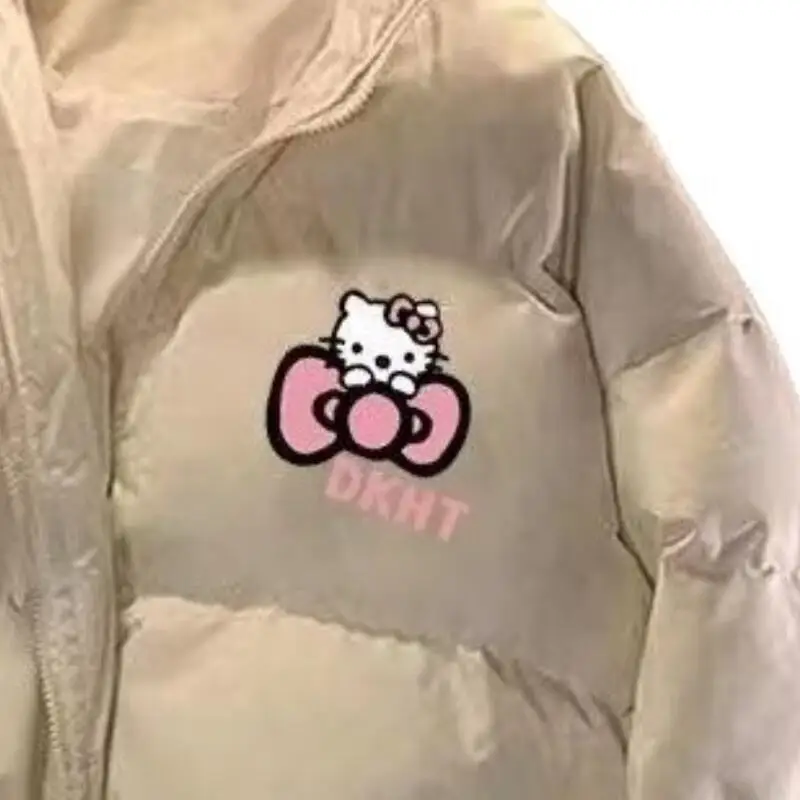 

2025 Новая зимняя хлопковая куртка Sanrio в милом западном стиле Hello Kitty, устойчивая к холоду, топы, свободная хлопковая куртка с воротником-стойкой, топы