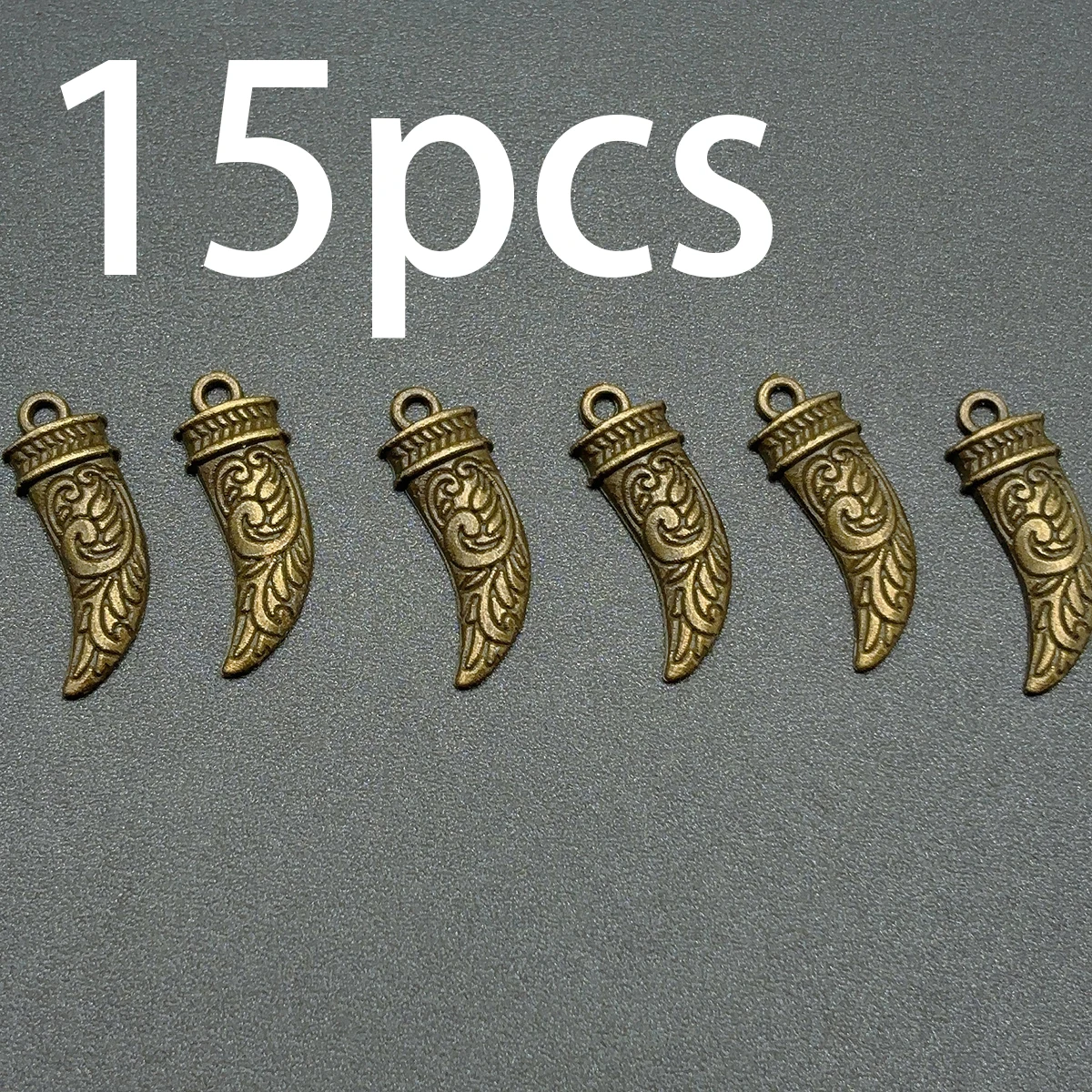 15 Carved Tooth-Shaped Small Accessories, Vintage-Style Curved Teeth with Vine Pattern, Suitable for DIY Bracelets, Necklaces, Earrings, and Handmade Beaded Decoration Accessories