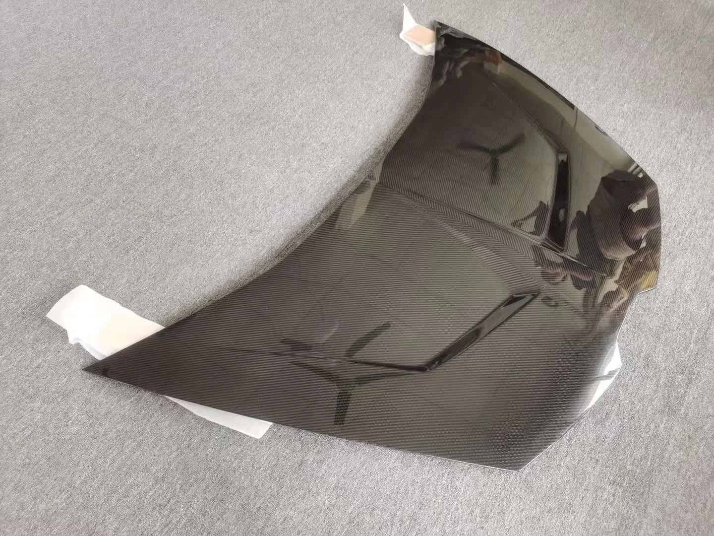 

Tom AutoAutomoniles New LP580 LP610 1016 Carbon Fiber Engine Cover Hood Bonnet Scoop for Lamborghini Car Exterior