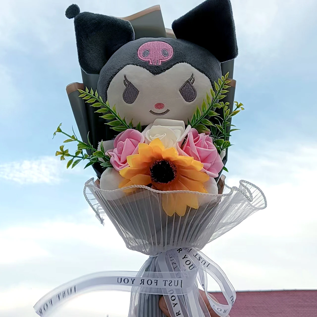 

MINISO Kuromi Hello Kitty Bouquet With Rose Flowers Bouquet Animation Derivatives Mother's Day Birthday Valentine's Day Gifts