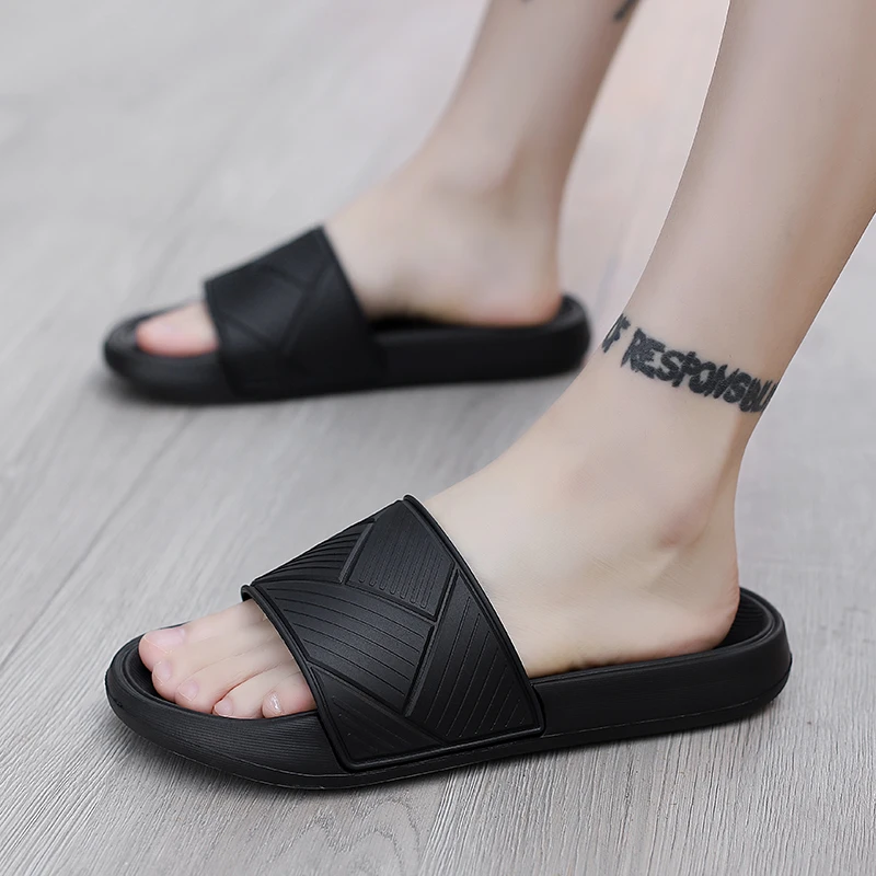 2024 New Men Indoor Home Slippers Male Soft Comfortable Bath Slippers Men\'s EVA Flat Thick Platform Outdoor Beach Sandals Summer