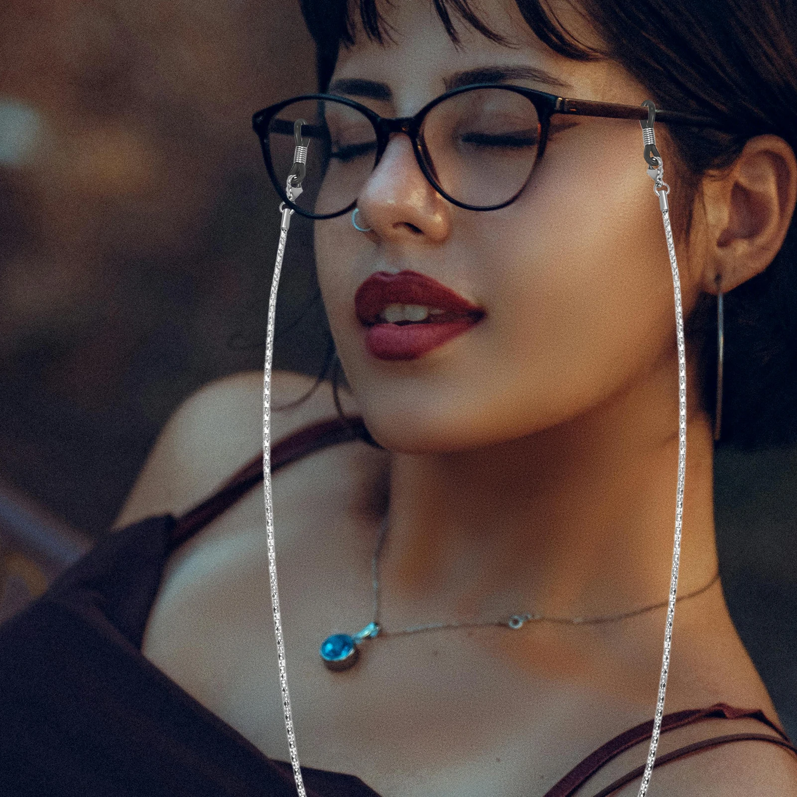 

Delicate Adjustable Stainless Steel Snake Eyeglass Holder Sunglasses Chain Cord Neck Strap Rubber Ends Coils Non Slip Design For